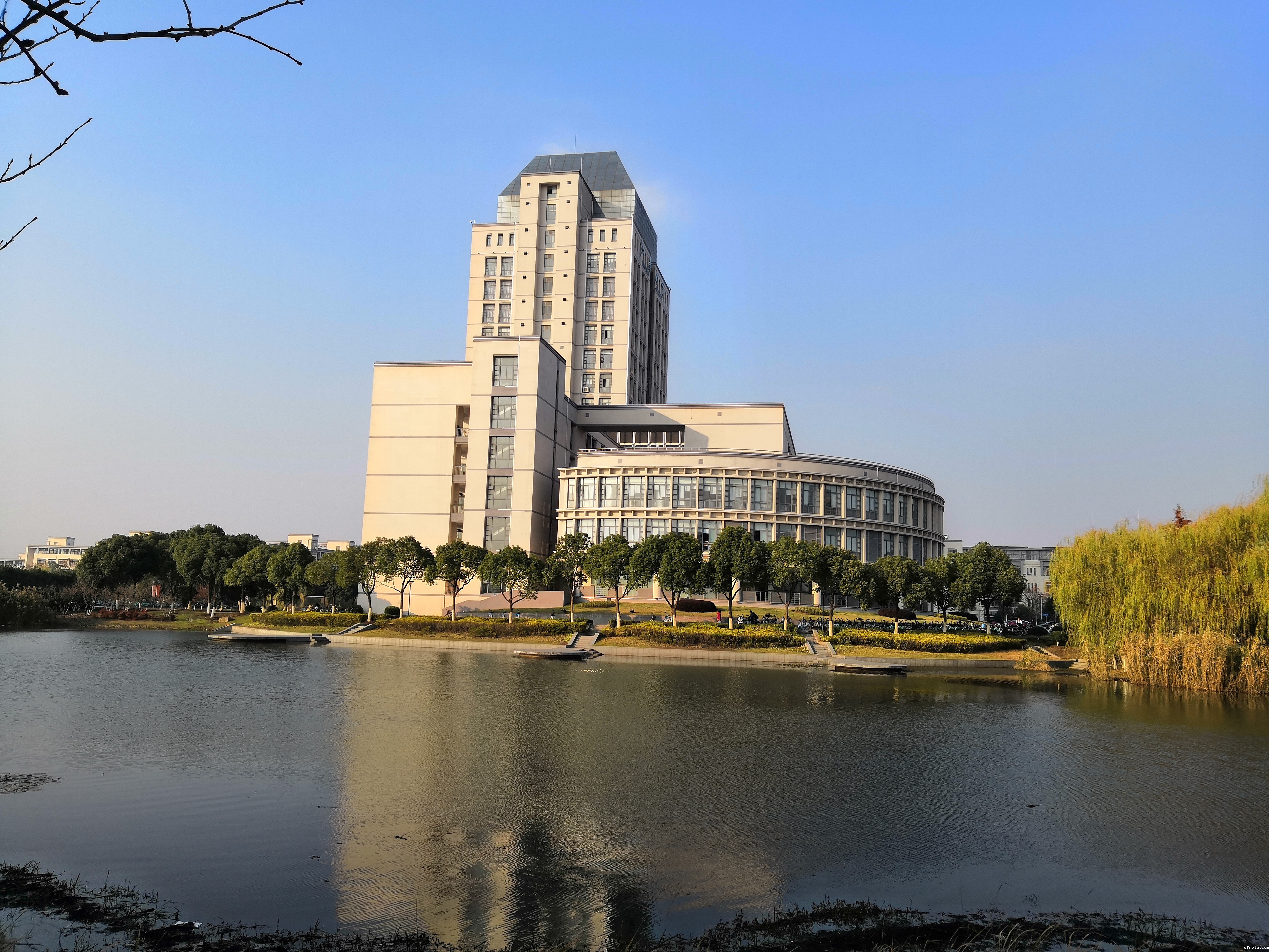 江南大学图书馆.jpg